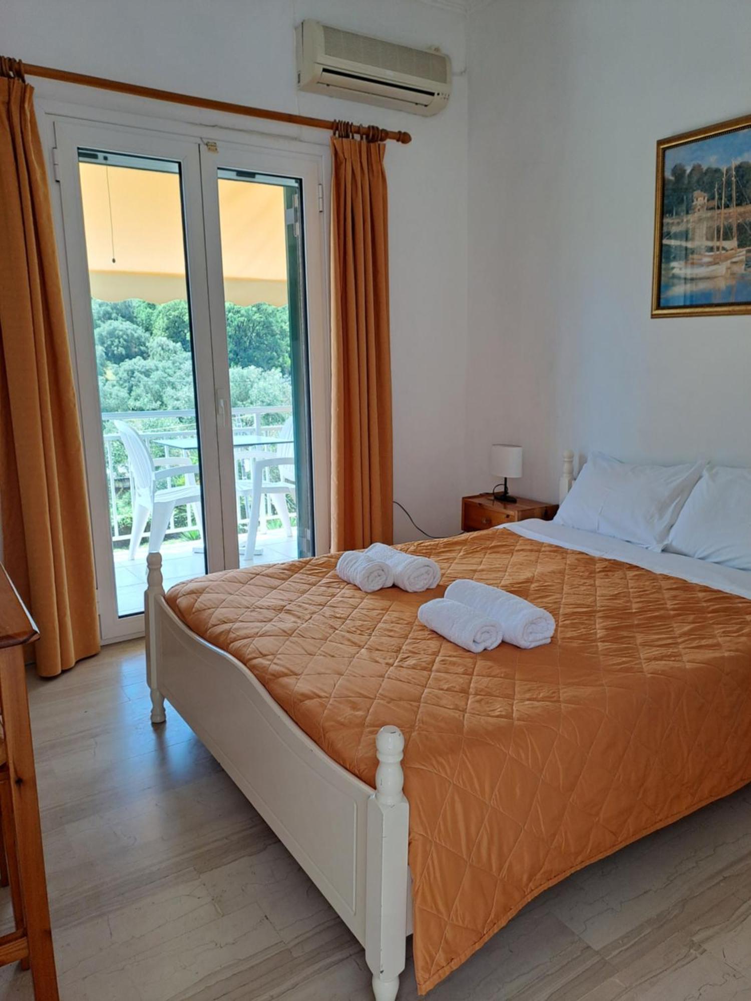 Evridiki Apartments Mesongí Eksteriør billede