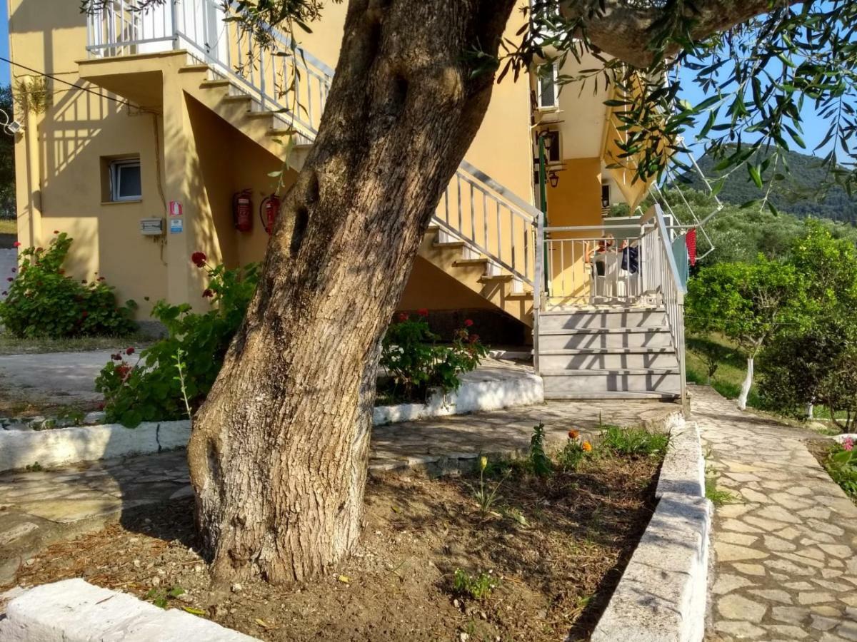 Evridiki Apartments Mesongí Eksteriør billede